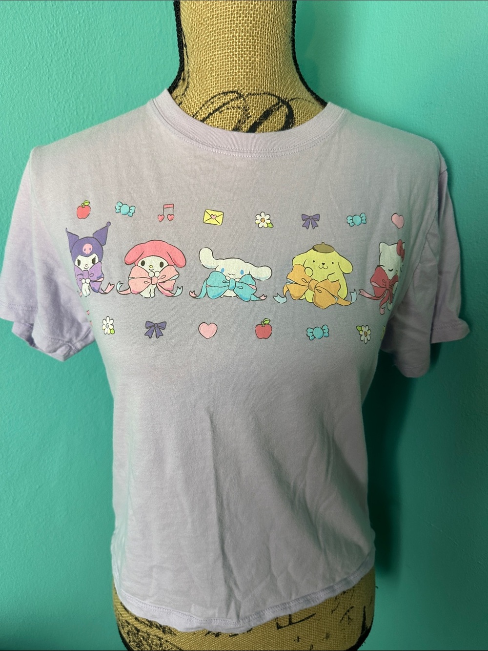 Hello Kitty and Friends by Sanrio Character Bow Tshirt S
